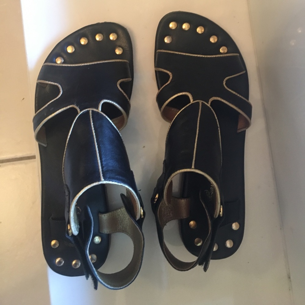 GladiAtor sAndals